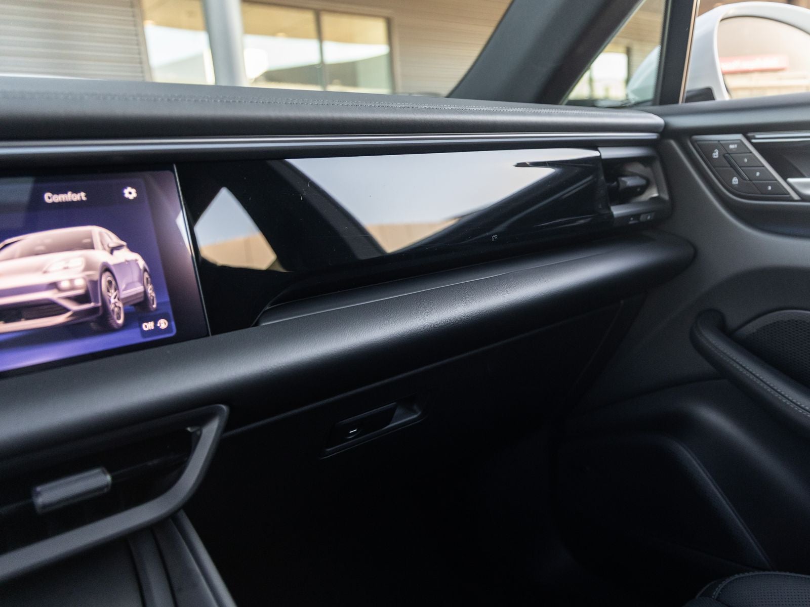 2025 Porsche Macan Macan 4S Electric