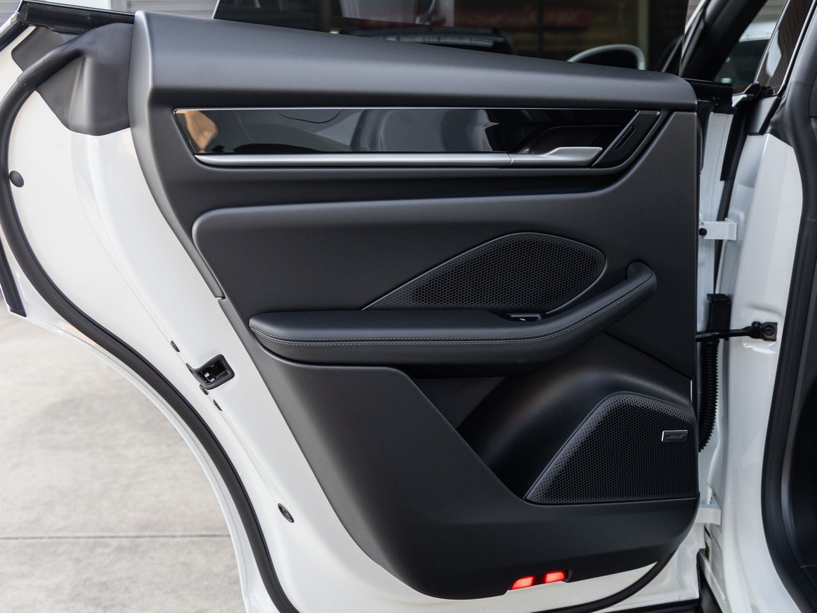 2025 Porsche Macan Macan 4S Electric
