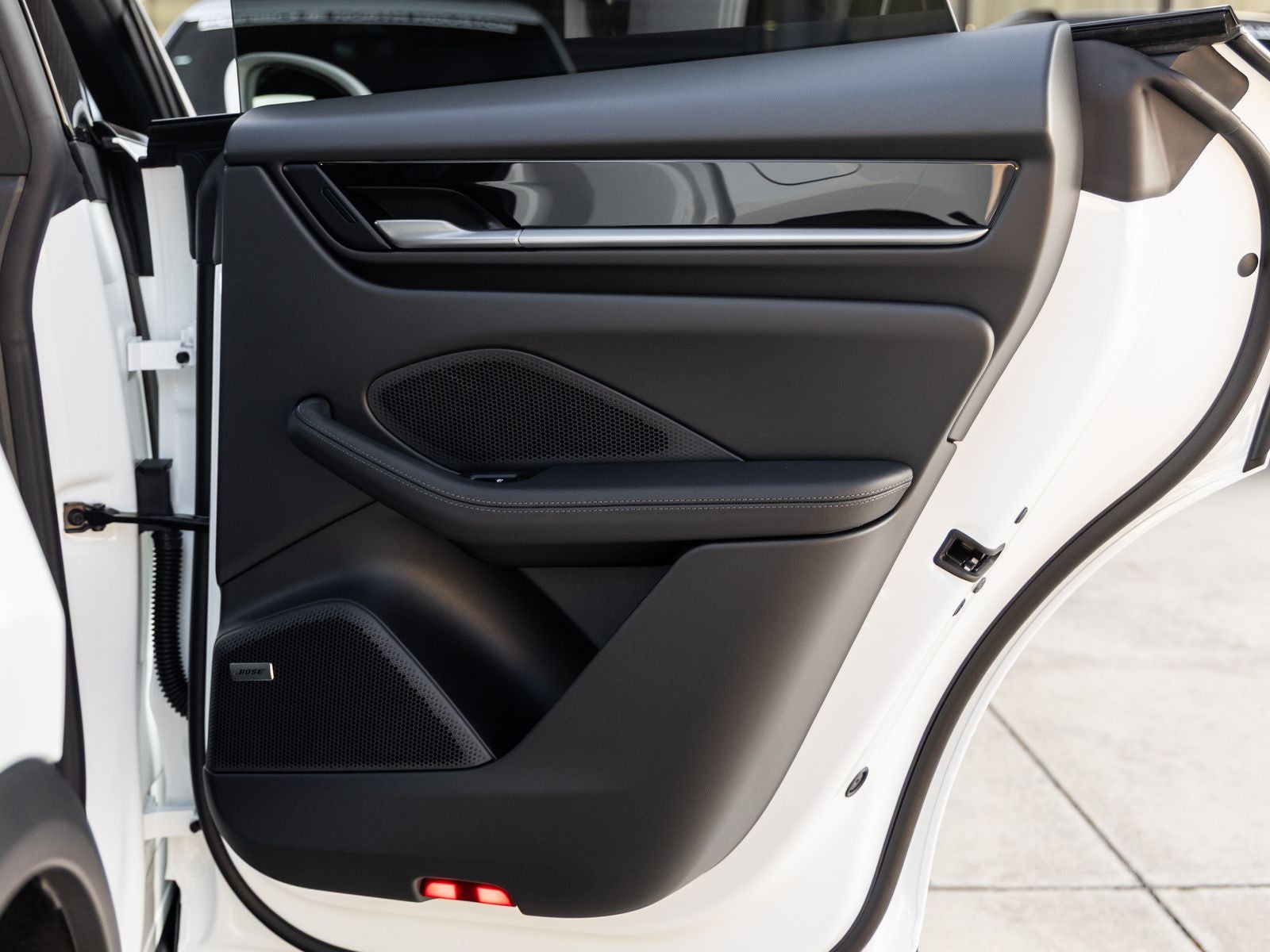 2025 Porsche Macan Macan 4S Electric