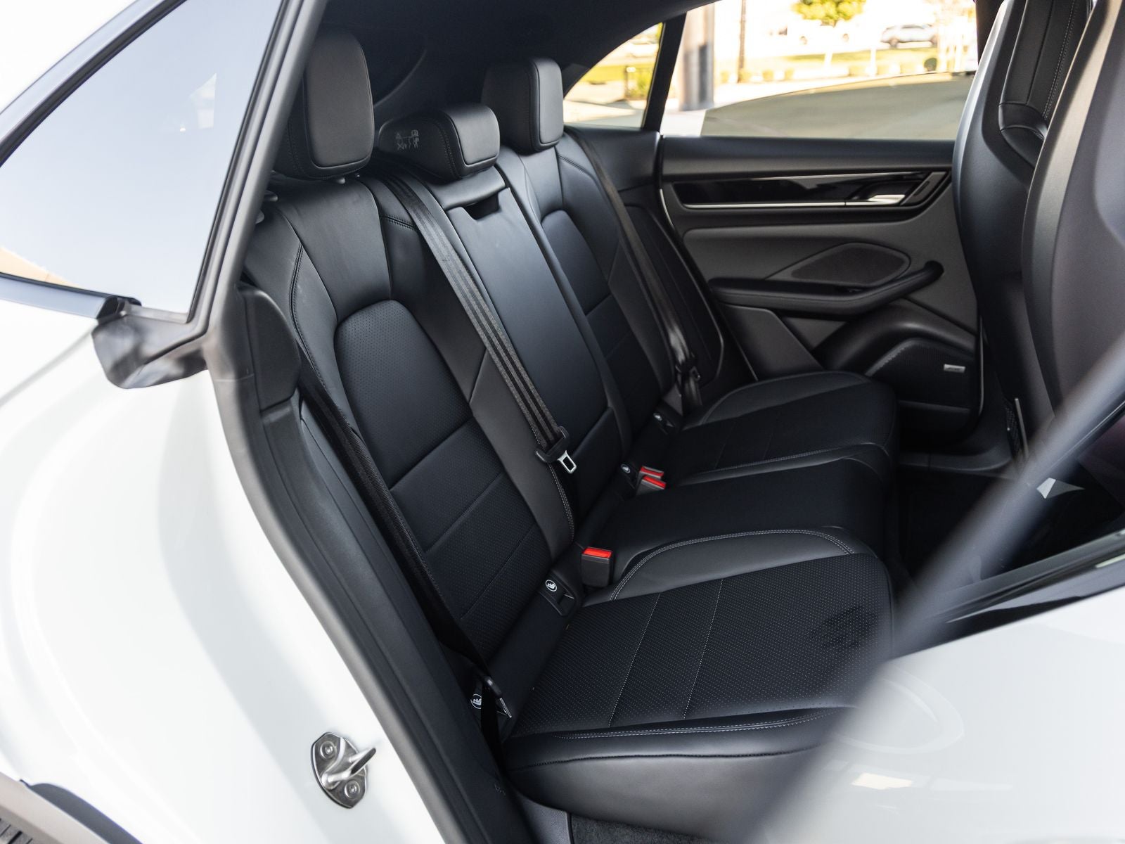 2025 Porsche Macan Macan 4S Electric