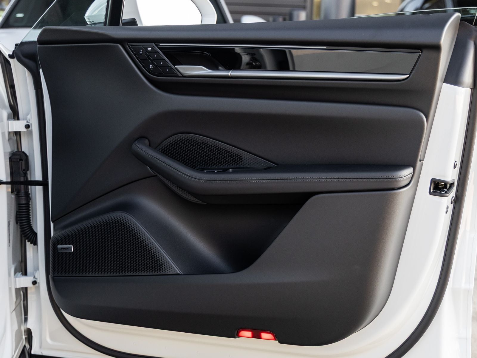 2025 Porsche Macan Macan 4S Electric