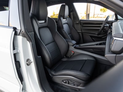2025 Porsche Macan Macan 4S Electric