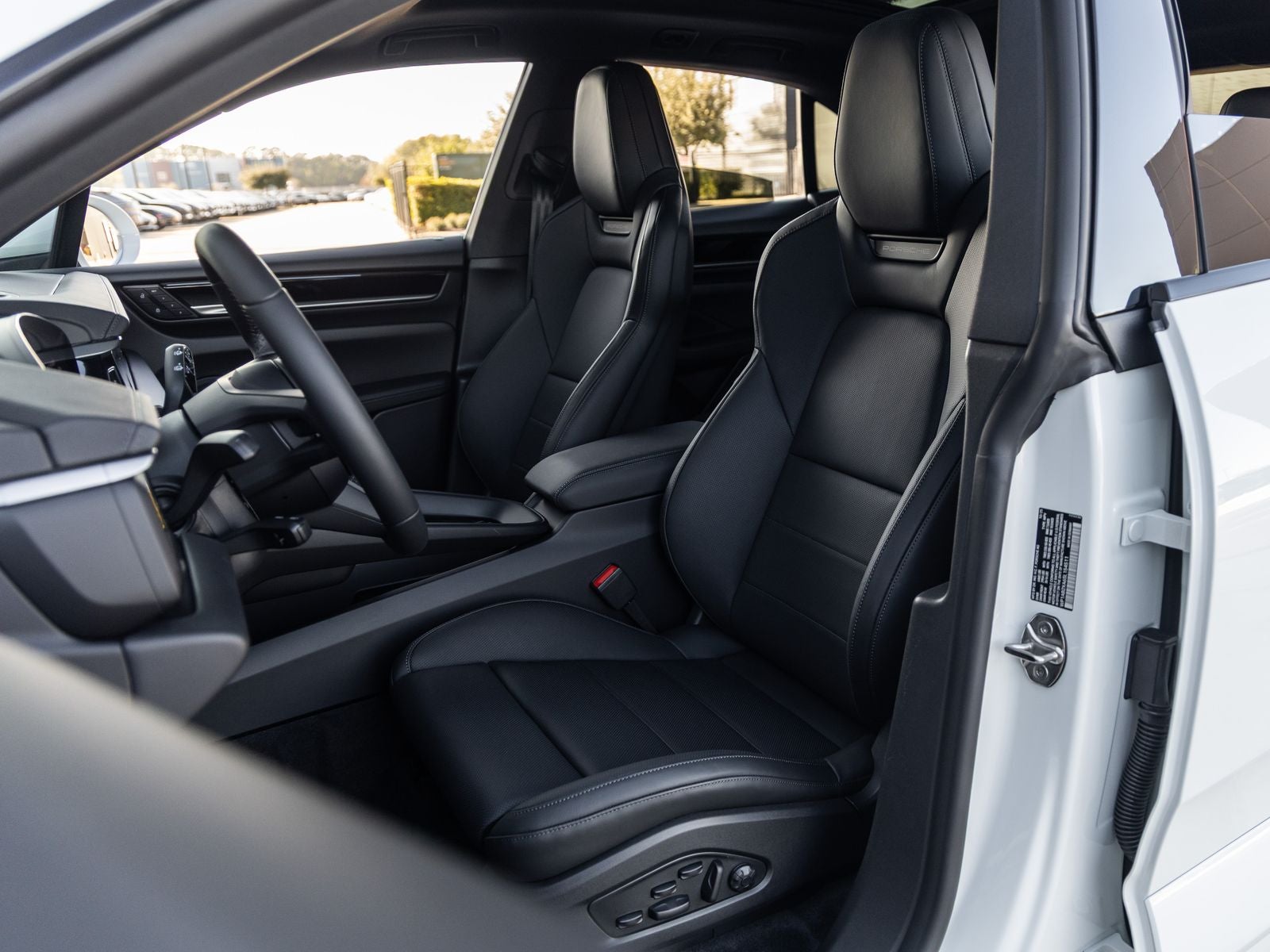 2025 Porsche Macan Macan 4S Electric