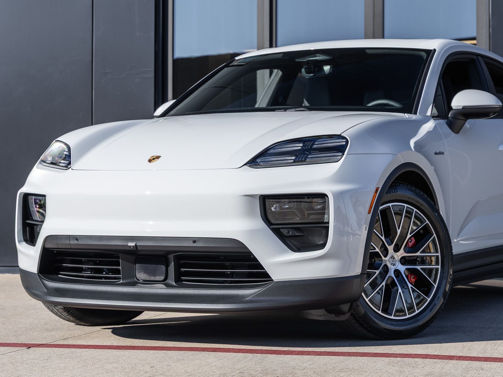 2025 Porsche Macan Macan 4S Electric