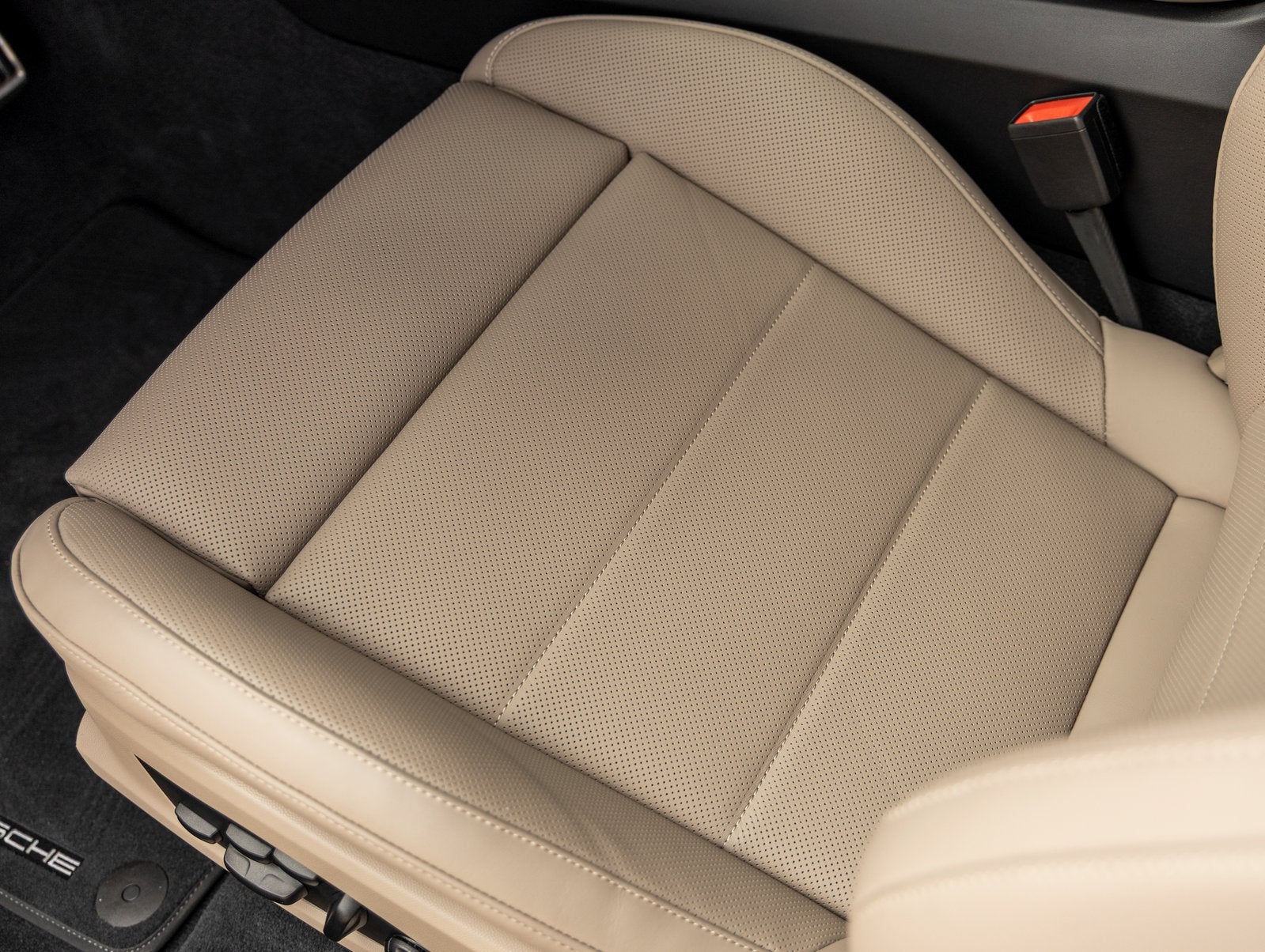 2025 Porsche Macan Macan 4S Electric