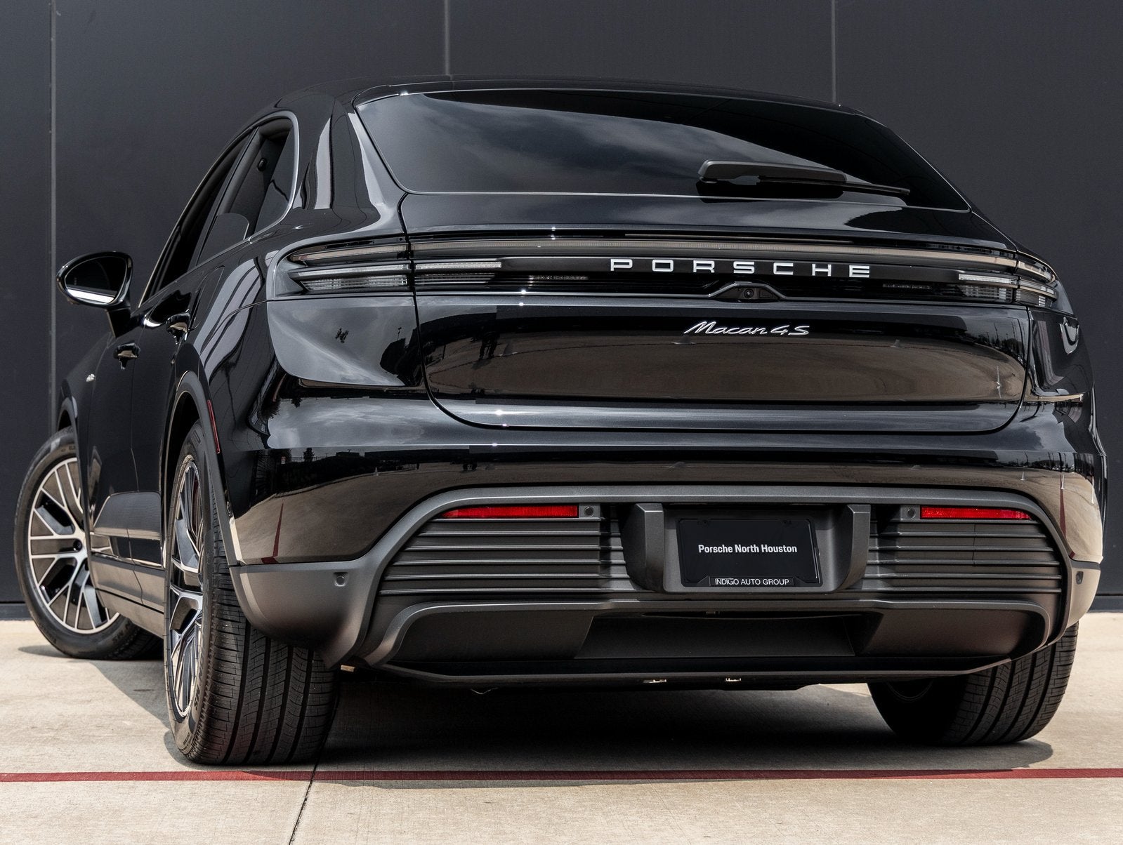 2025 Porsche Macan Macan 4S Electric