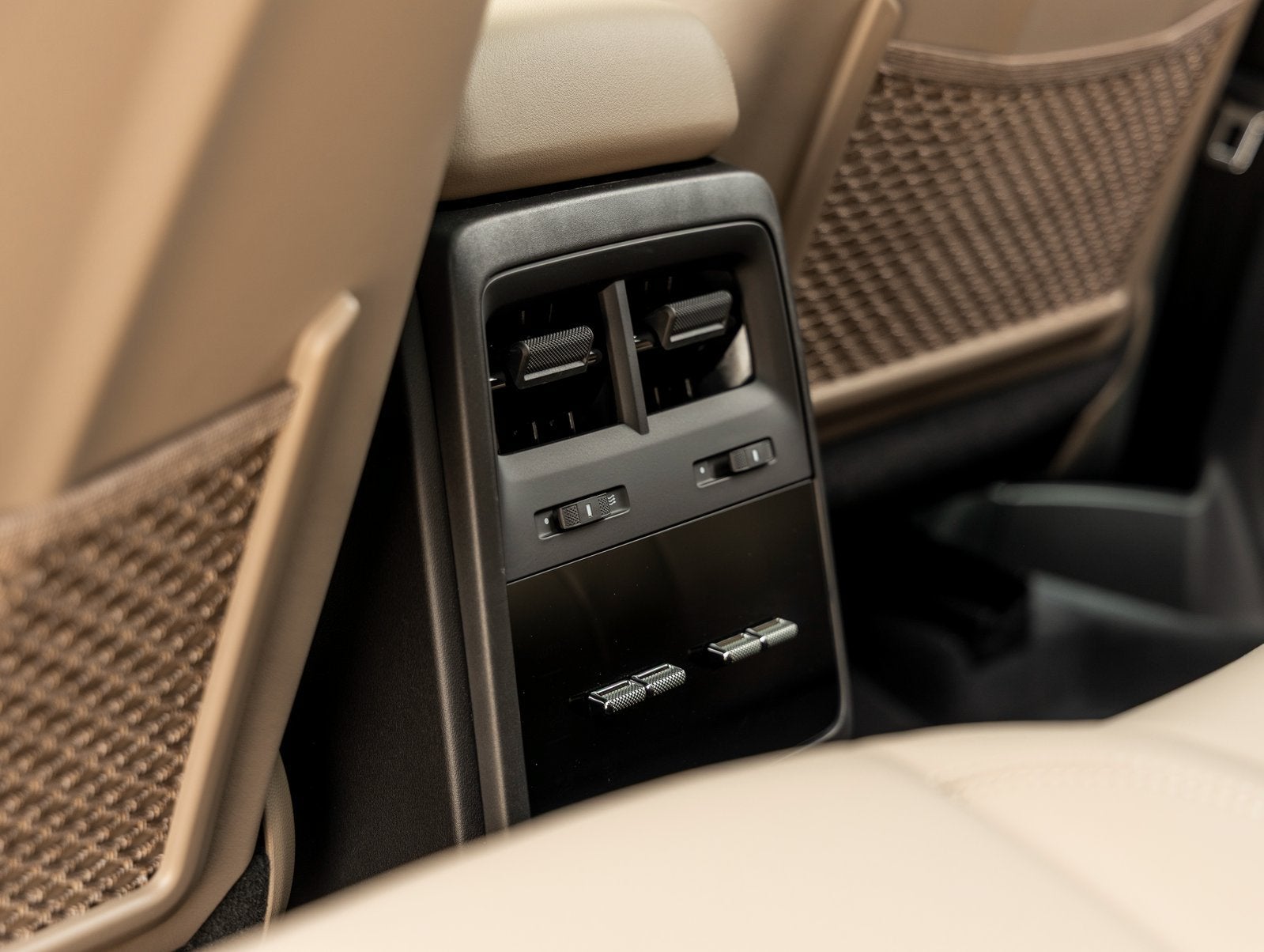 2025 Porsche Macan Macan 4S Electric