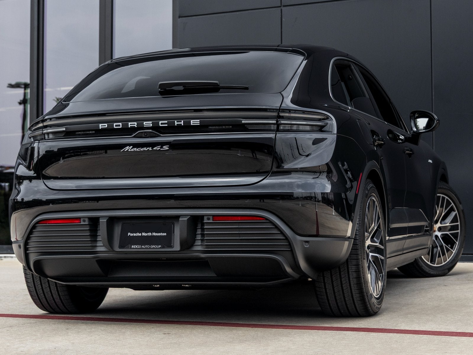 2025 Porsche Macan Macan 4S Electric