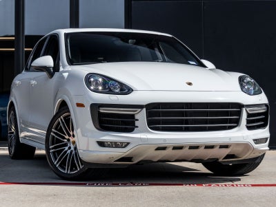 2017 Porsche Cayenne GTS