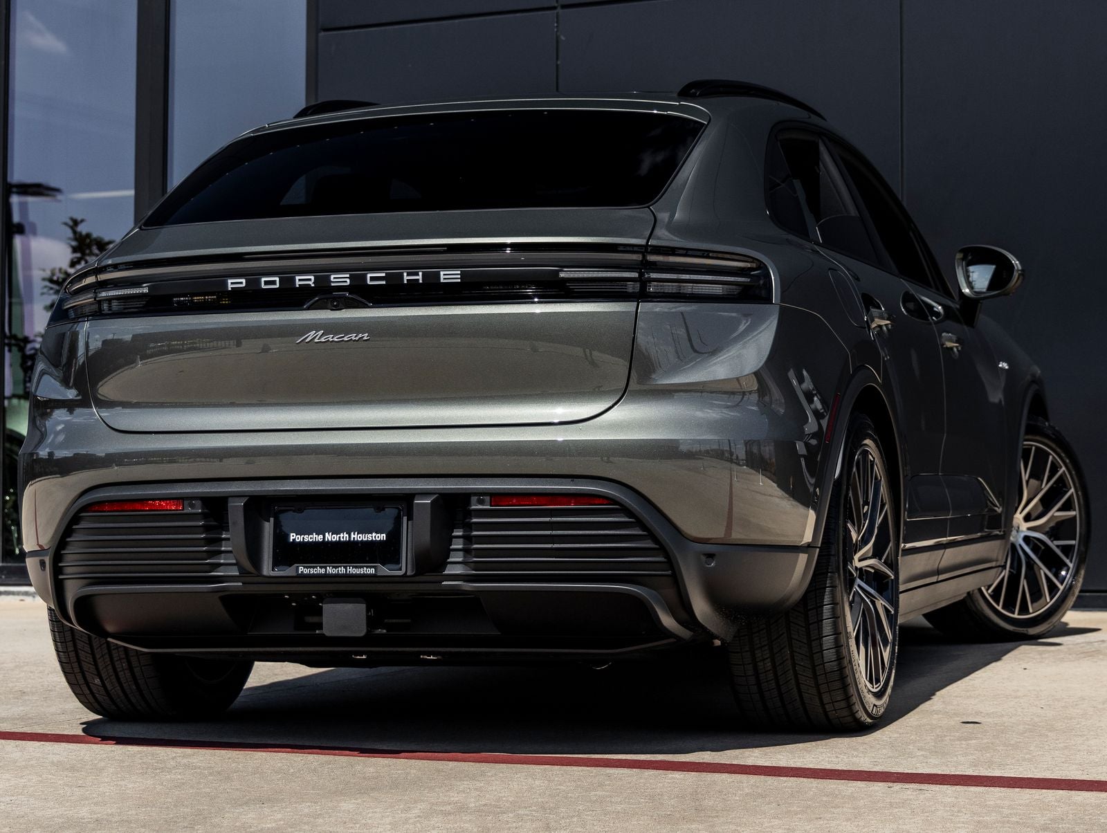 2026 Porsche Macan Macan Electric