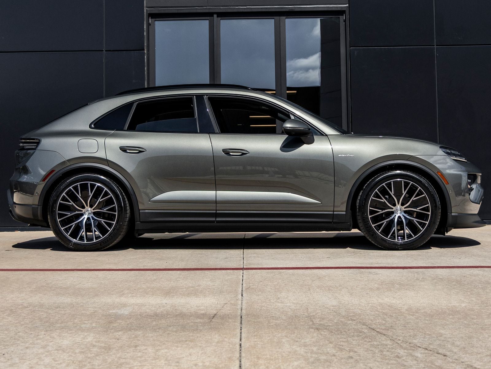 2026 Porsche Macan Macan Electric