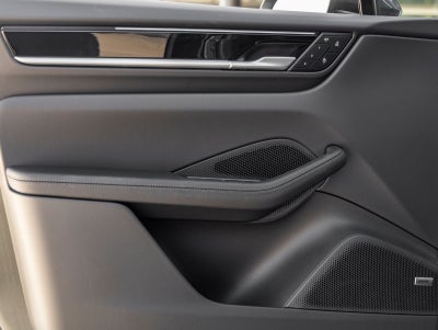 2026 Porsche Macan Macan Electric