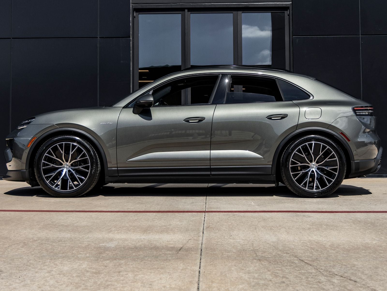 2026 Porsche Macan Macan Electric