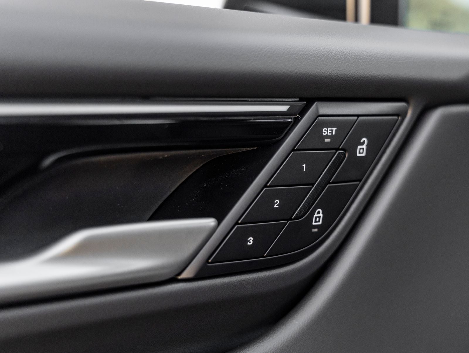 2026 Porsche Macan Macan Electric