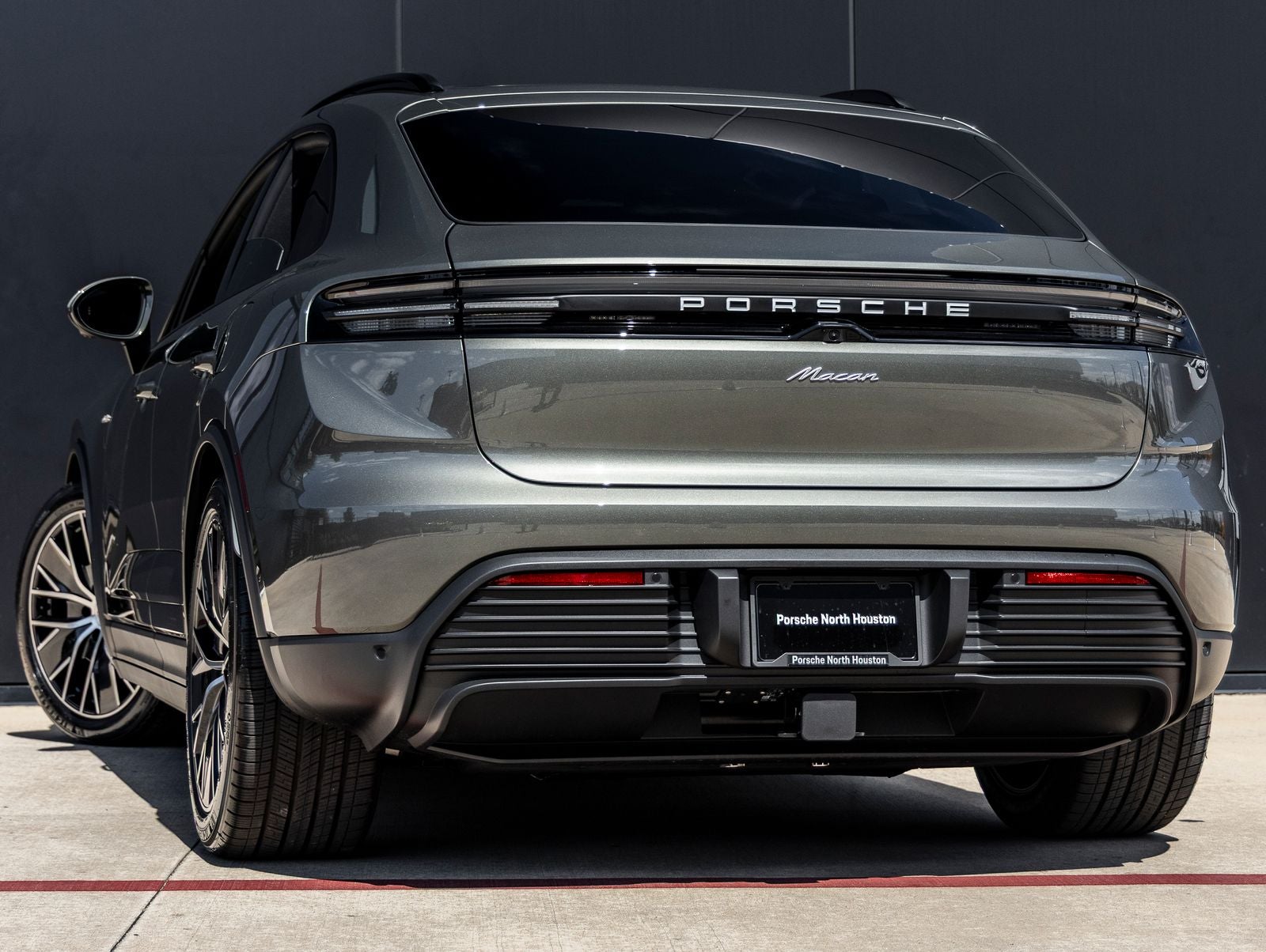 2026 Porsche Macan Macan Electric