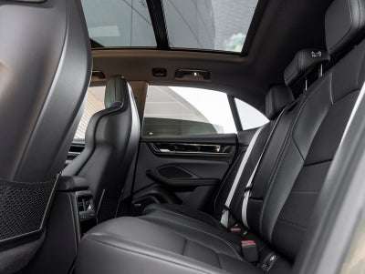 2026 Porsche Macan Macan Electric