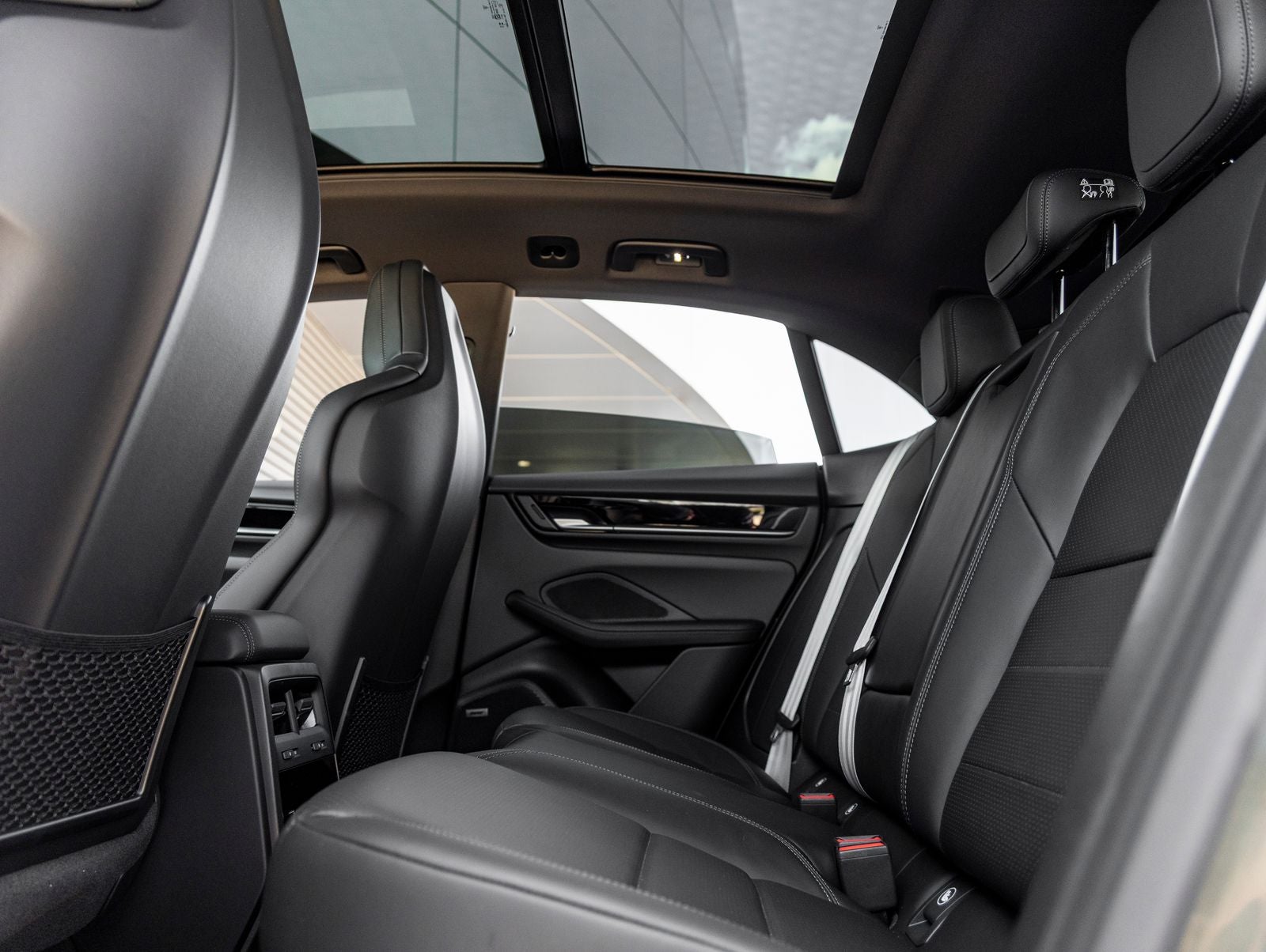 2026 Porsche Macan Macan Electric