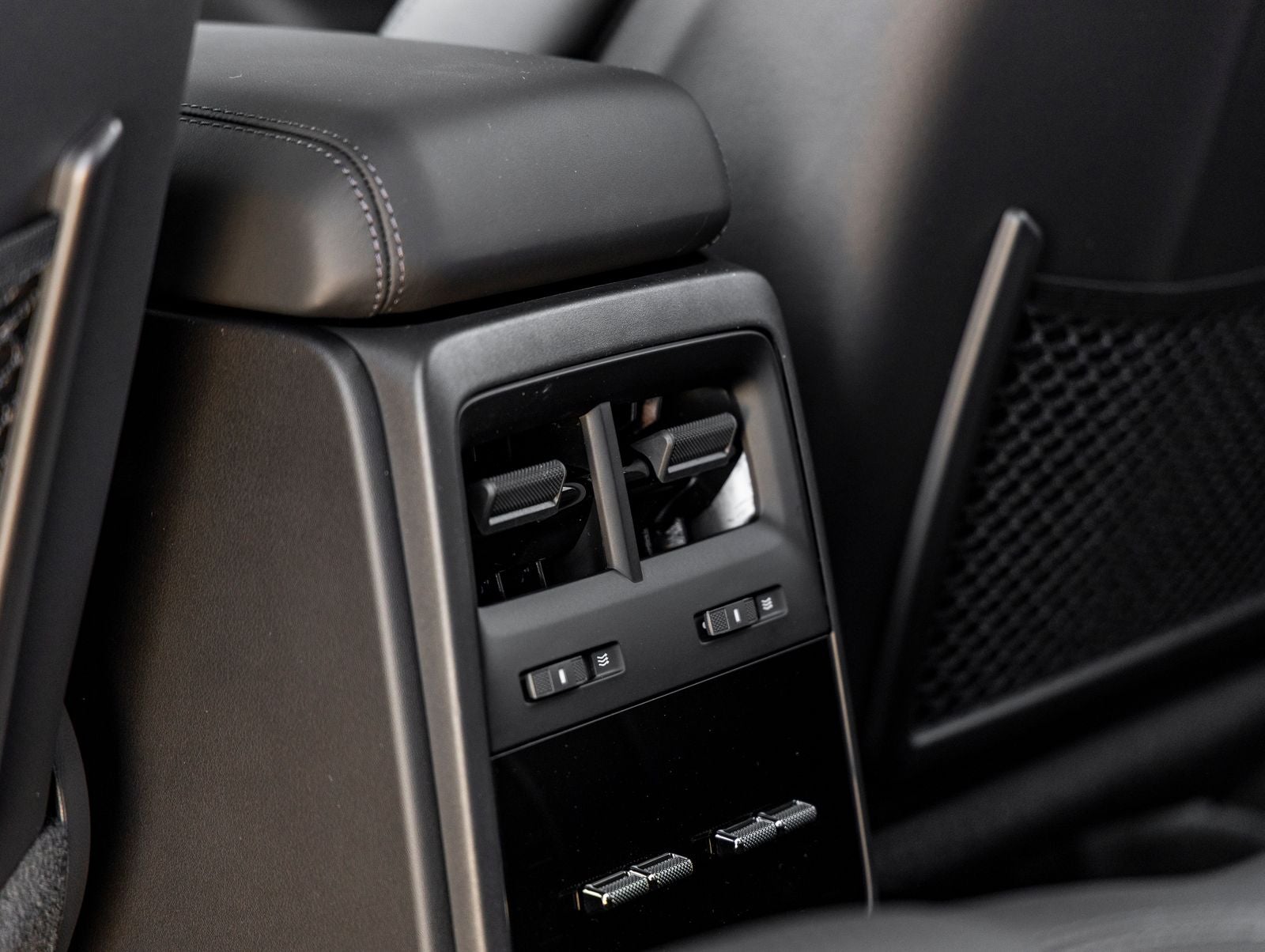 2026 Porsche Macan Macan Electric