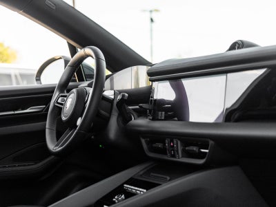 2026 Porsche Macan Macan Electric