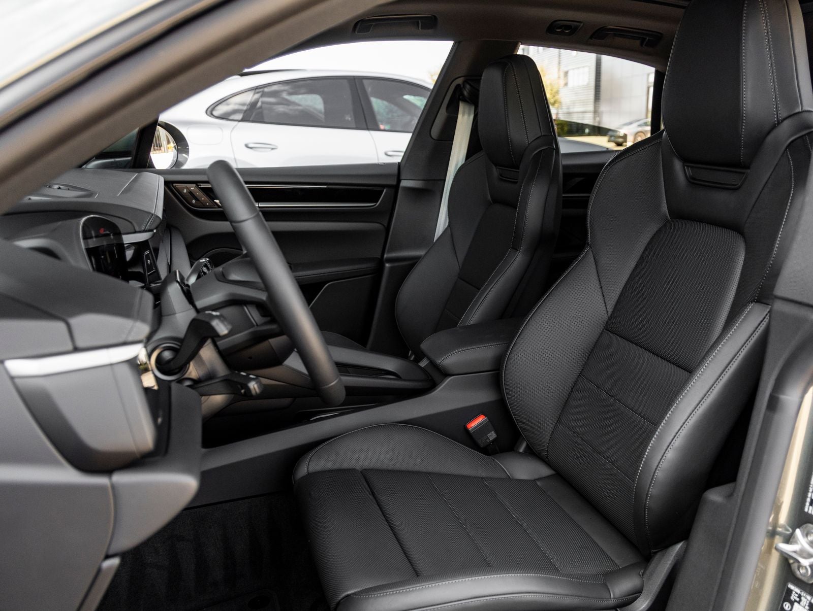 2026 Porsche Macan Macan Electric
