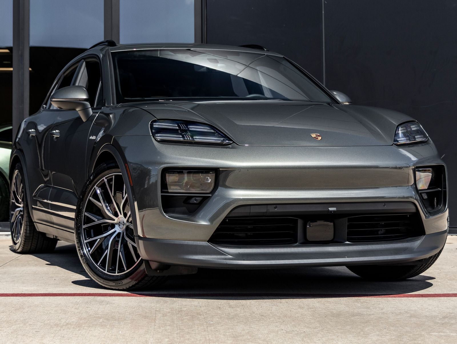 2026 Porsche Macan Macan Electric
