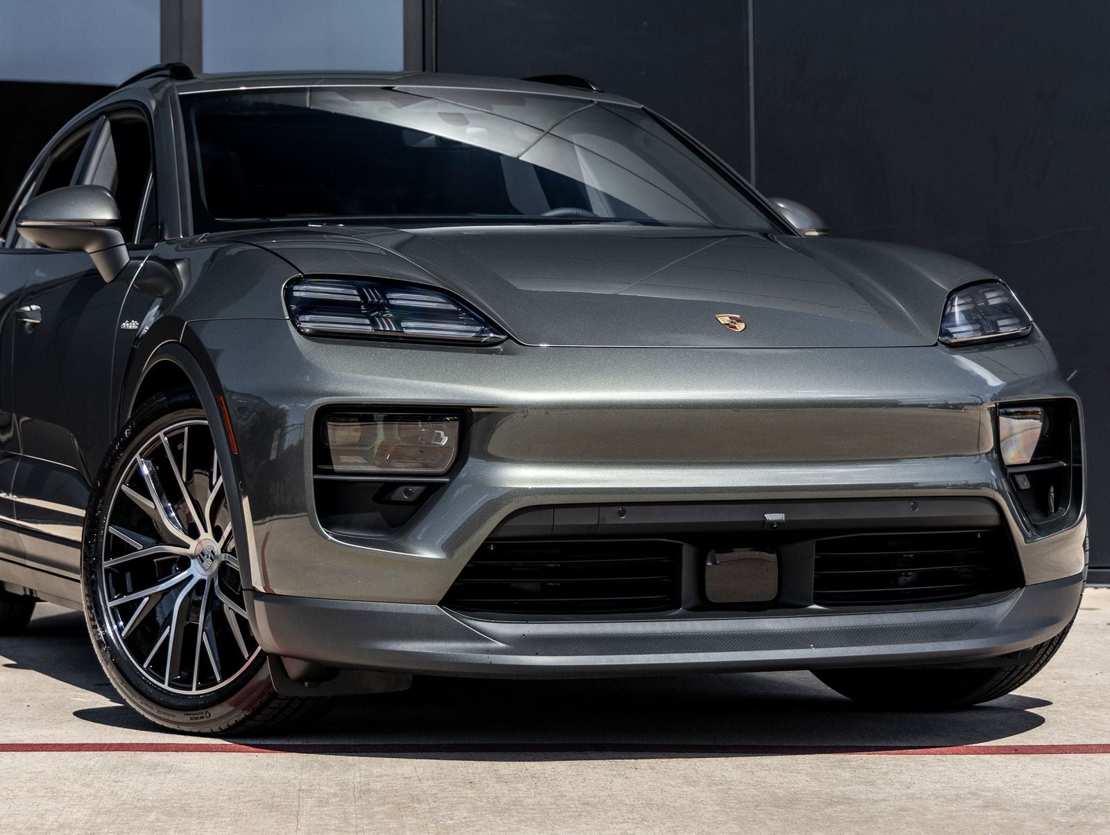 2026 Porsche Macan Macan Electric