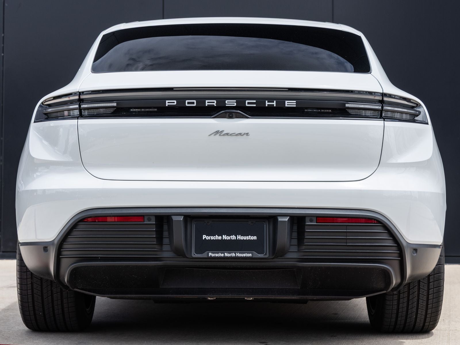 2025 Porsche Macan Electric