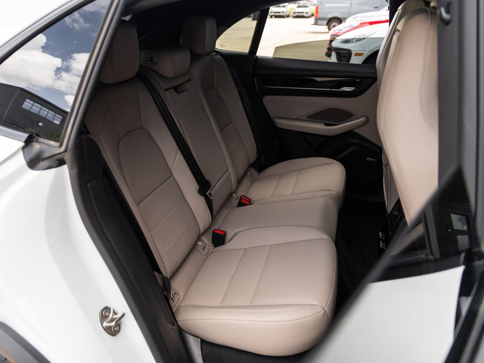 2025 Porsche Macan Electric