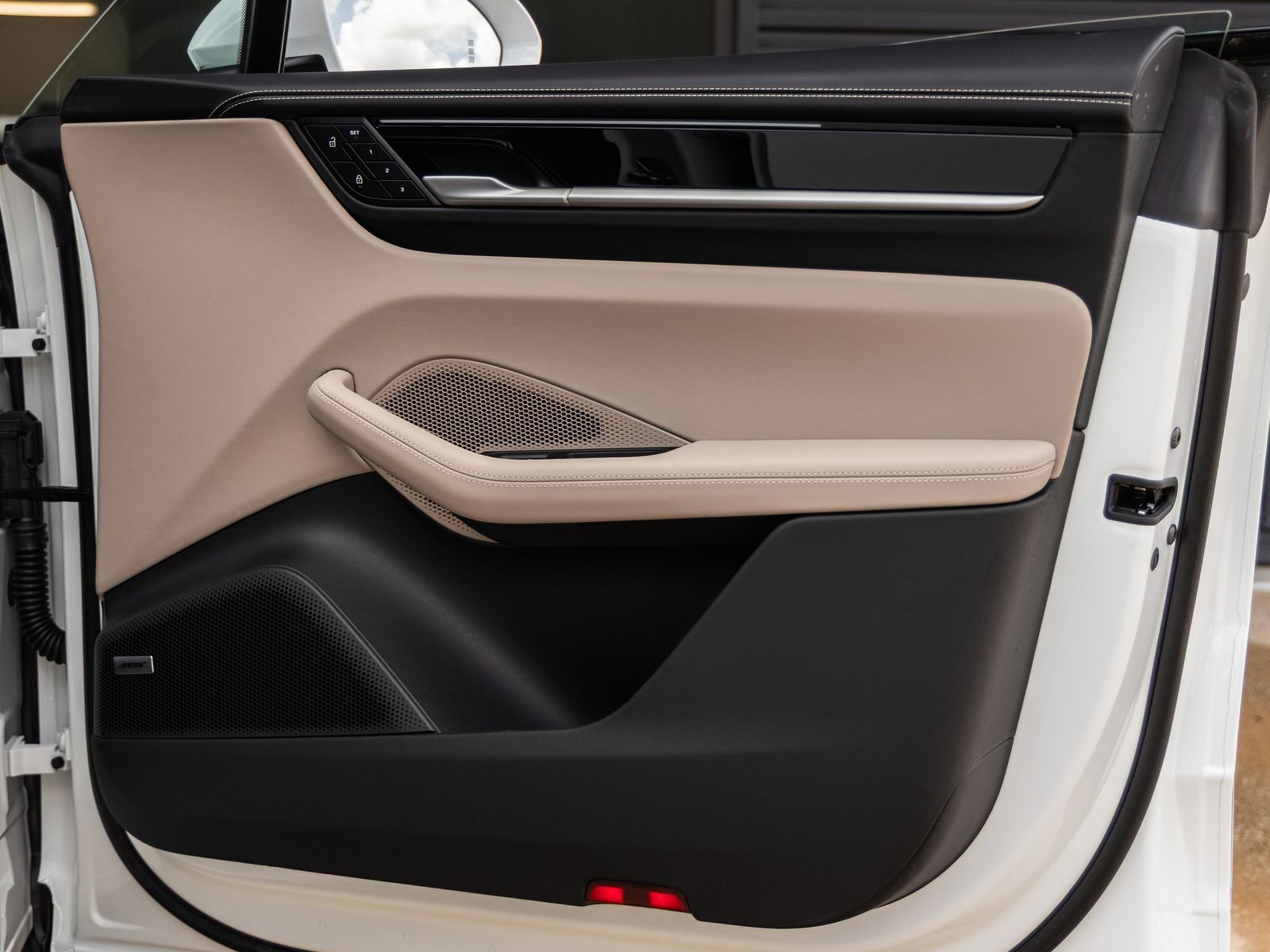 2025 Porsche Macan Electric