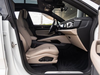 2025 Porsche Macan Electric