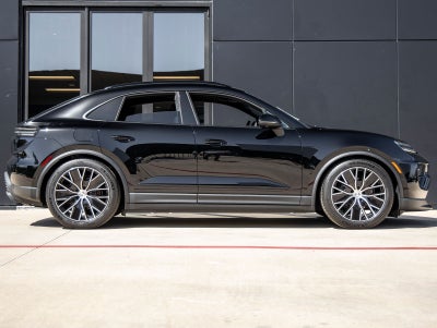 2025 Porsche Macan Electric
