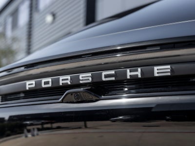 2025 Porsche Macan Electric