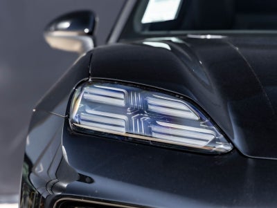 2025 Porsche Macan Electric