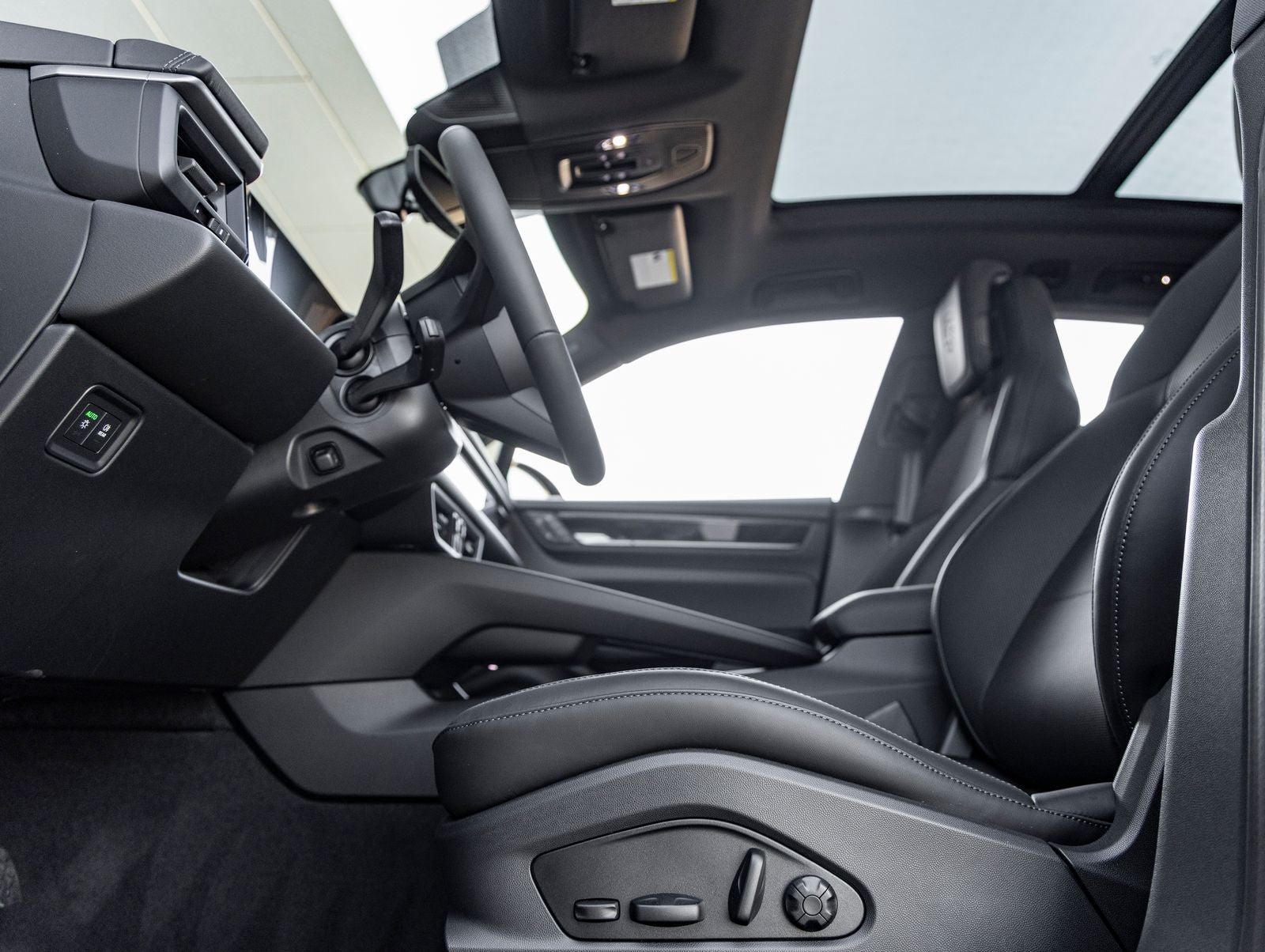 2025 Porsche Macan Electric