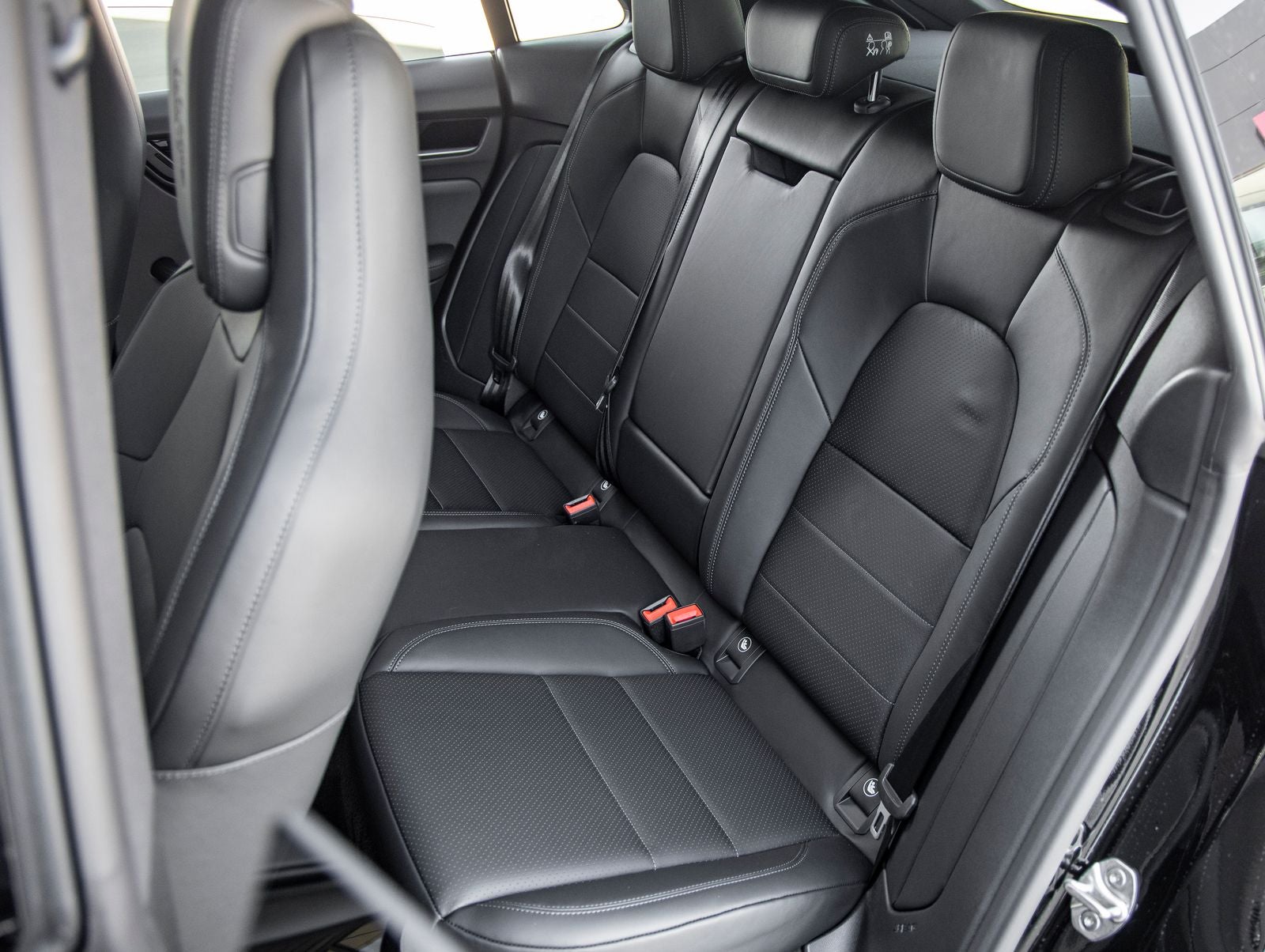 2025 Porsche Macan Electric