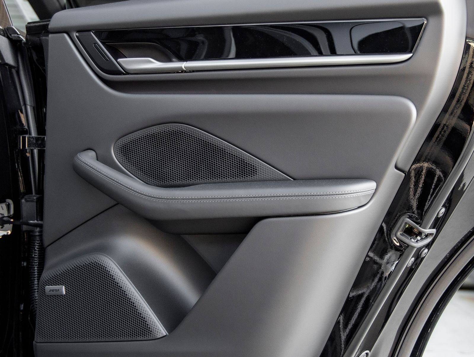 2025 Porsche Macan Electric