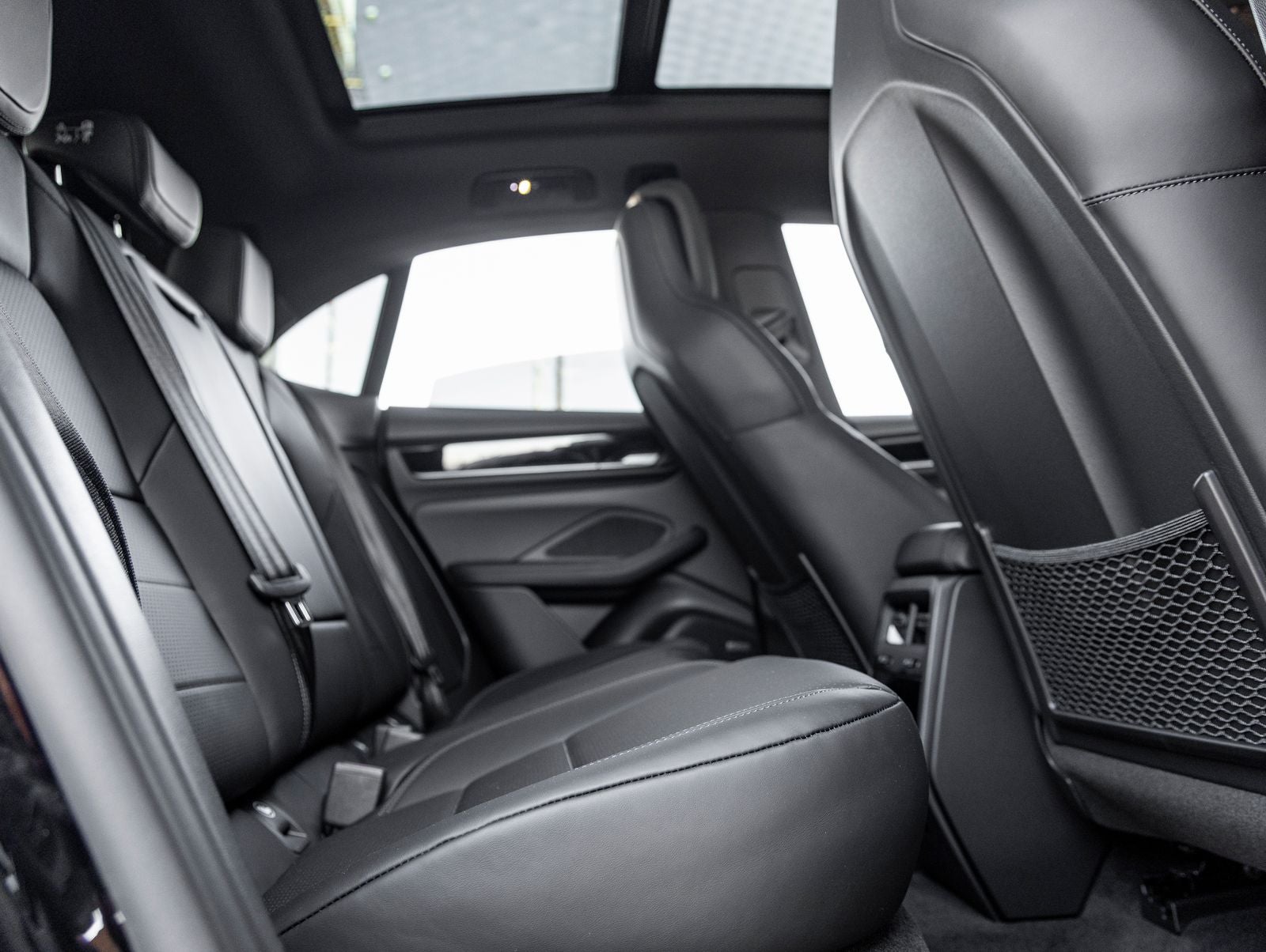 2025 Porsche Macan Electric