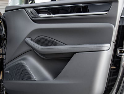 2025 Porsche Macan Electric