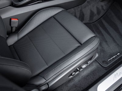 2025 Porsche Macan Electric