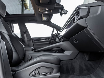 2025 Porsche Macan Electric