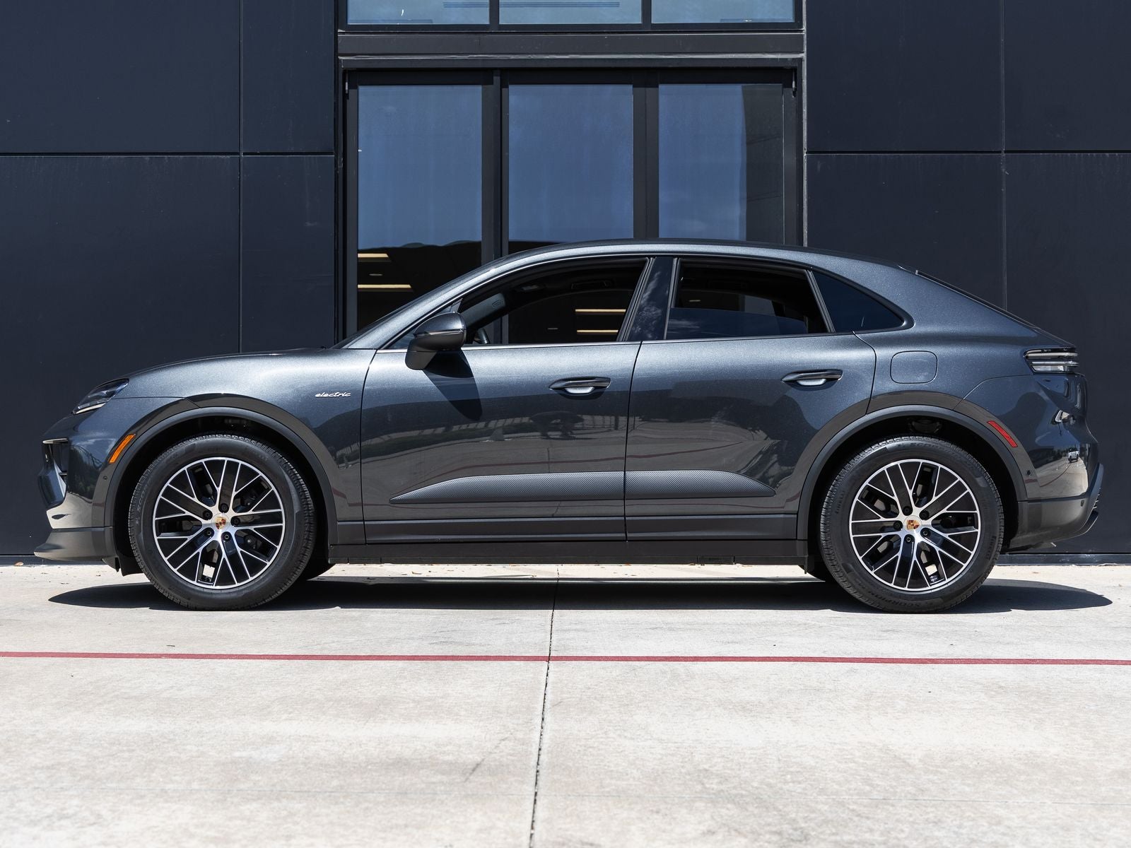 2025 Porsche Macan Electric