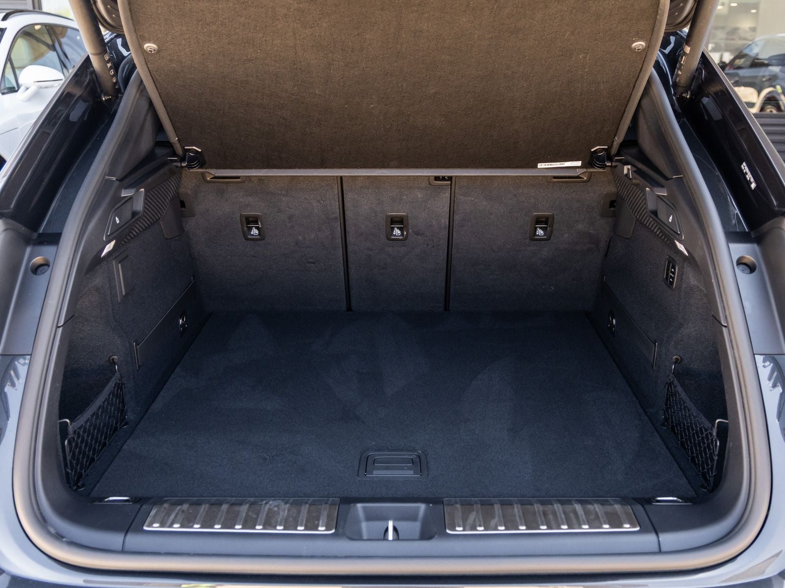 2025 Porsche Macan Electric