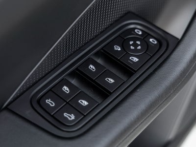 2025 Porsche Macan Electric Macan Electric