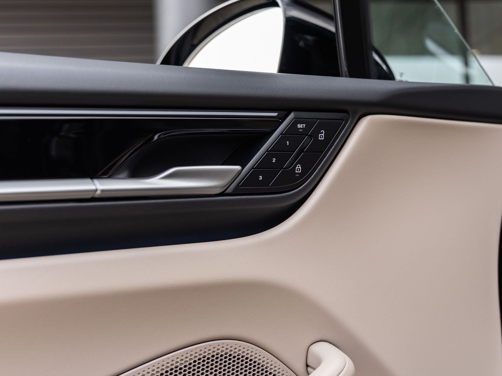 2025 Porsche Macan Macan Electric