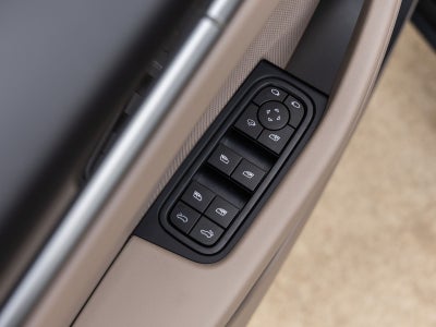 2025 Porsche Macan Macan Electric
