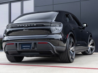 2025 Porsche Macan Electric