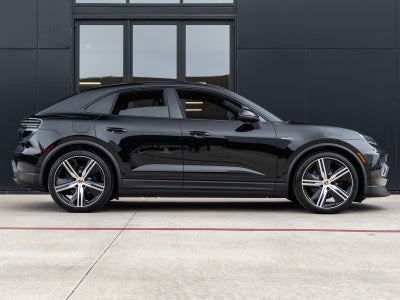 2025 Porsche Macan Electric