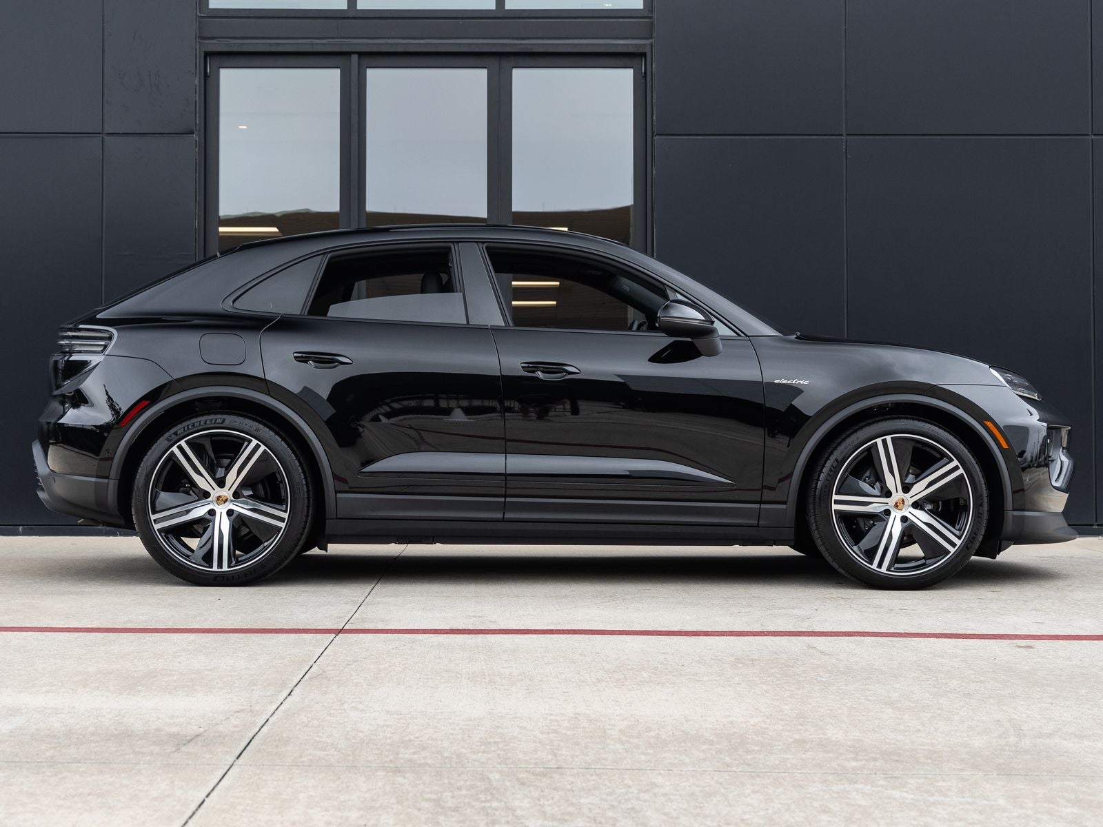 2025 Porsche Macan Electric