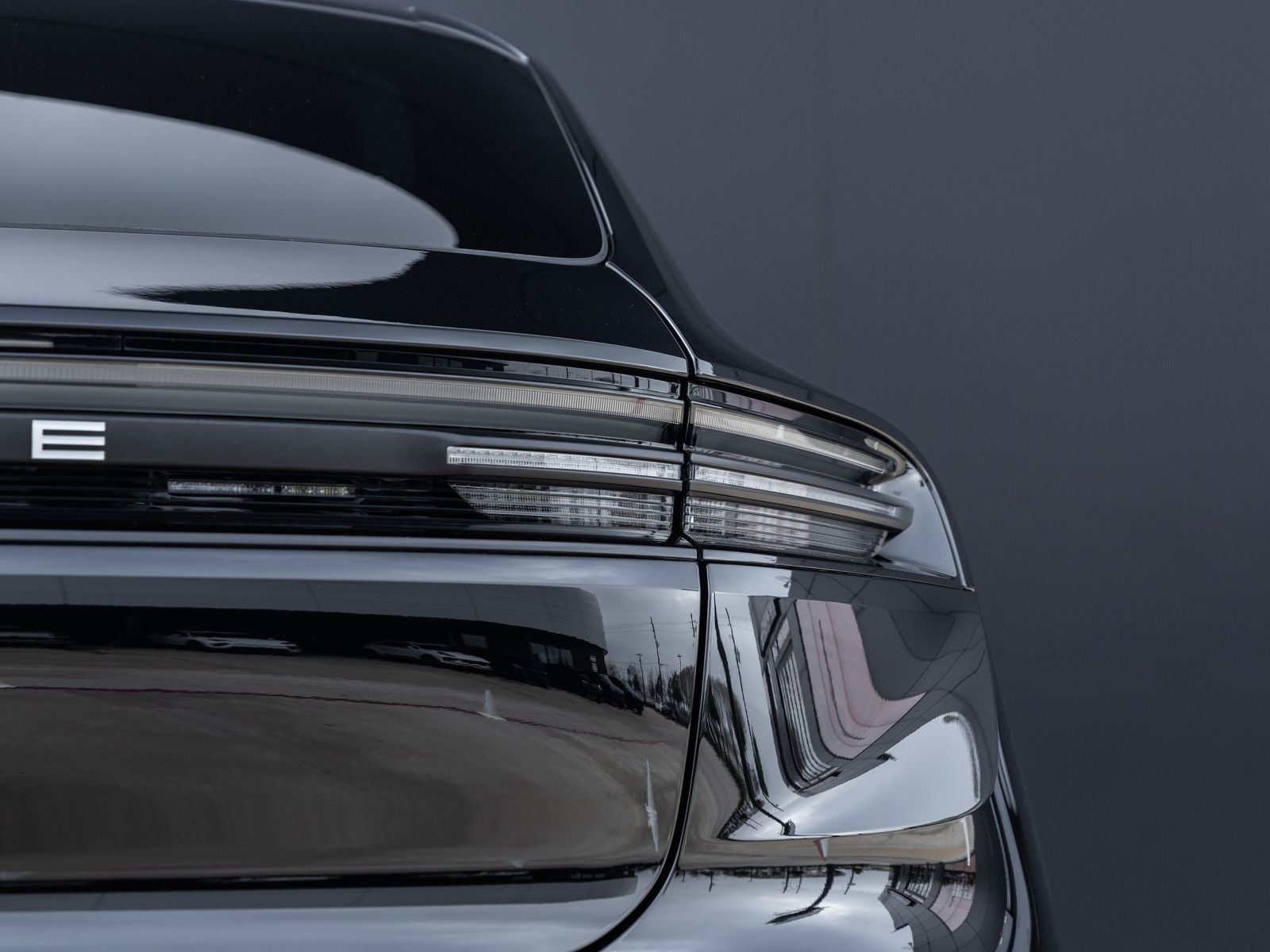 2025 Porsche Macan Electric