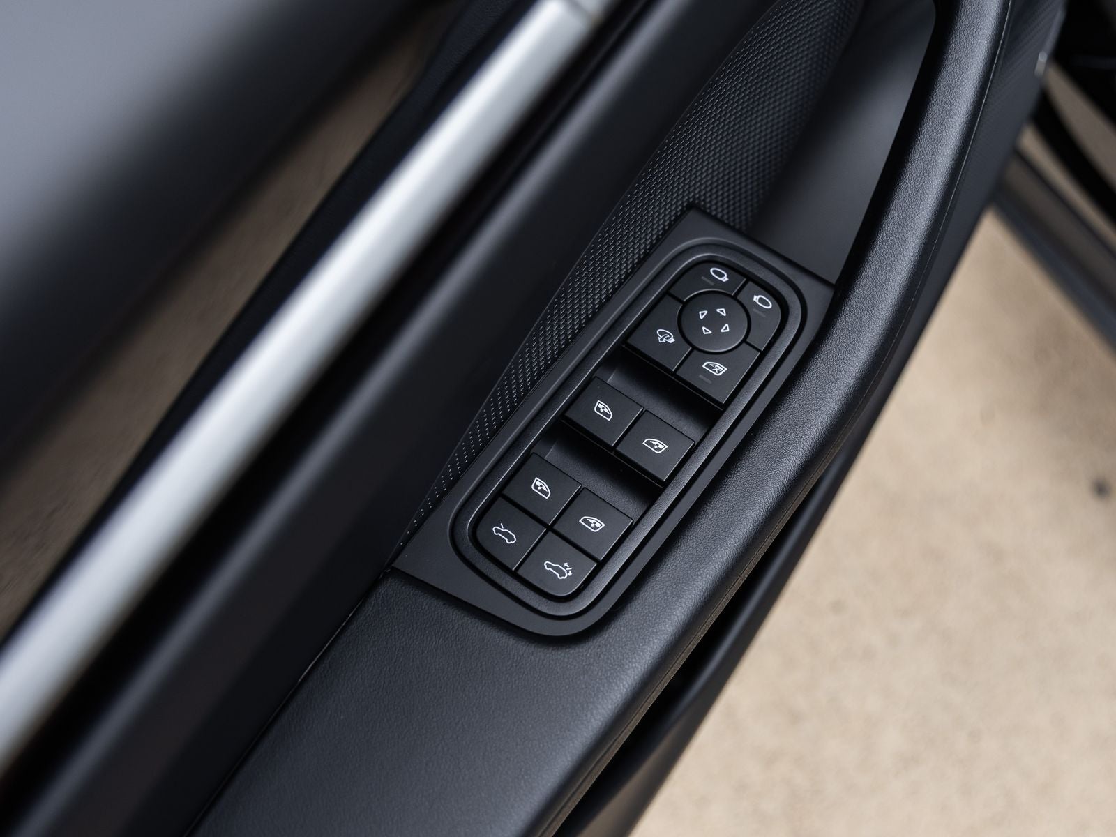2025 Porsche Macan Electric